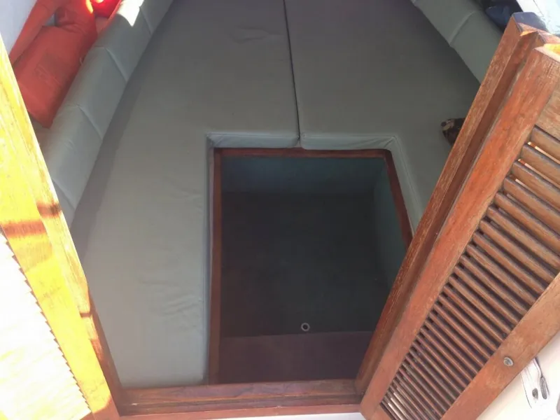 Slide: The Image of Chris-Craft 215 Sea-Hawk with Bracket 1989 - 8
