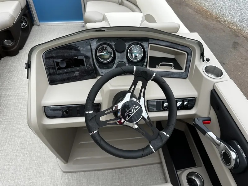 Slide: The Image of Avalon LSZ Quad Lounge - 23' 2026 - 10