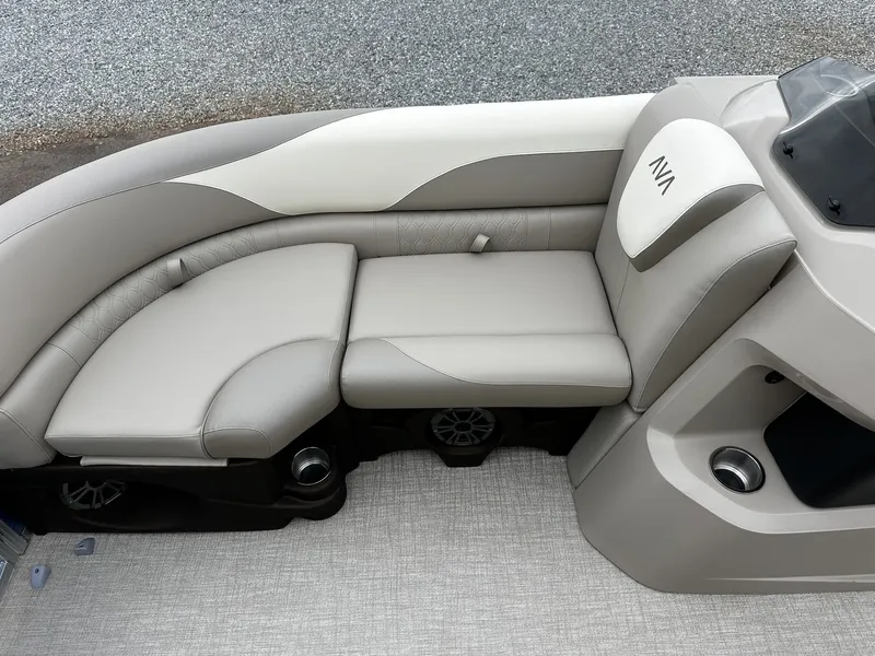 Slide: The Image of Avalon LSZ Quad Lounge - 23' 2026 - 5