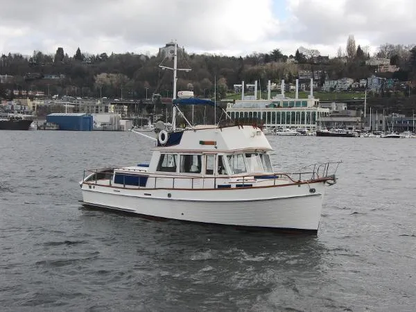 Slide: The Image of Grand Banks 36 Classic 1976 - 5