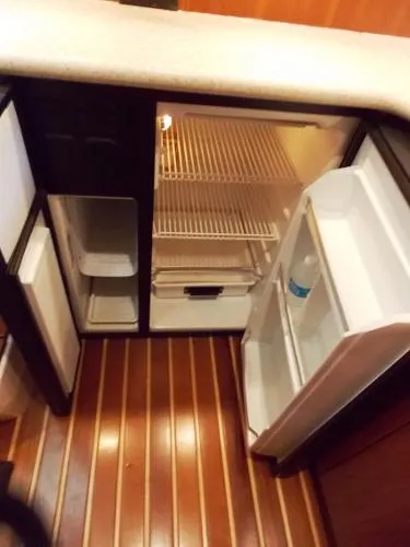 Slide: The Image of Tiara 3800 Open- CAT 1000 Hrs Service Complete 2003 - 5