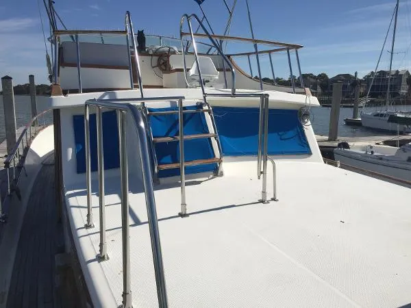 Slide: The Image of Albin Trunk Cabin Trawler 1986 - 8