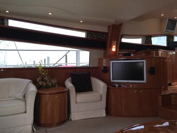 Slide: The Image of Neptunus 62 Flybridge 2005 - 8