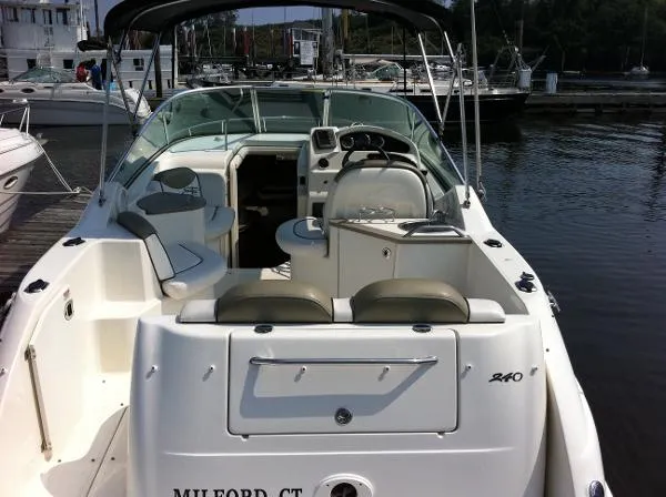 Slide: The Image of Sea Ray 240 Sundancer 2006 - 7