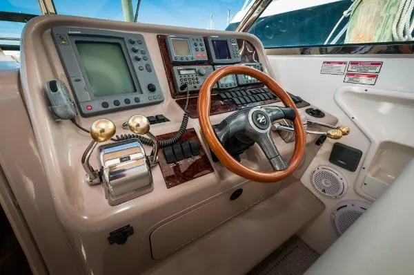 Slide: The Image of Sea Ray 34 AMBERJACK 2001 - 6