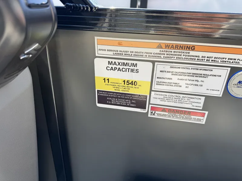 Slide: The Image of Avalon Venture 85 23 QUAD LOUNGER-140HP 2026 - 5