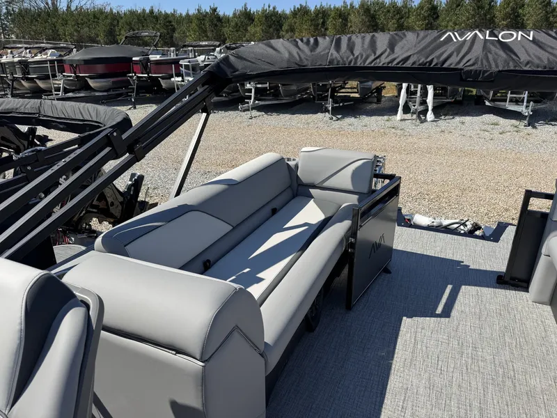 Slide: The Image of Avalon Venture 85 23 QUAD LOUNGER-140HP 2026 - 7