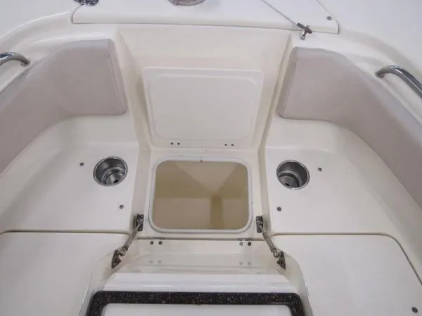 Slide: The Image of Scout 245 Center Console 2009 - 9