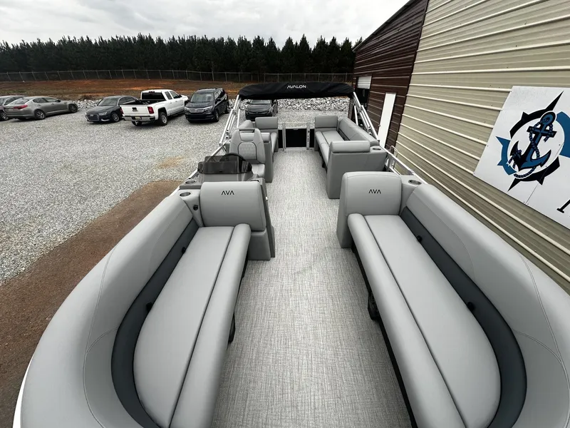 Slide: The Image of Avalon VLS 23 QUAD LOUNGER-140HP 2026 - 6