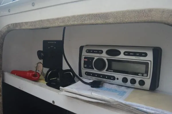 Slide: The Image of Sea Ray 240SD 2008 - 8