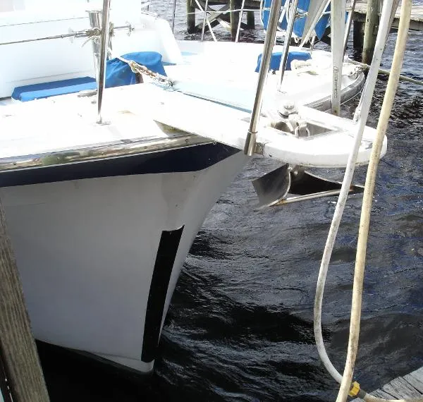 Slide: The Image of Jefferson 45 Motor Yacht 1988 - 4