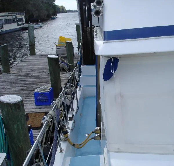 Slide: The Image of Jefferson 45 Motor Yacht 1988 - 9