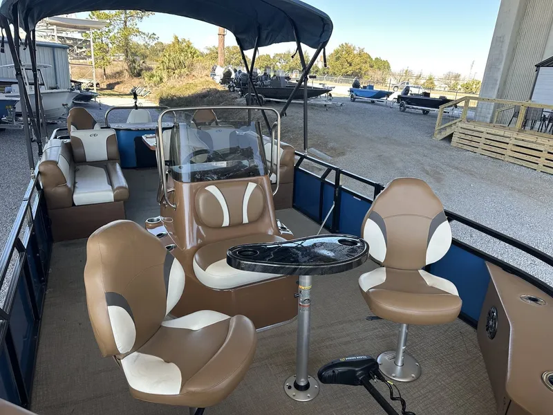 Slide: The Image of Avalon Venture 85 CCF 2385 2024 - 12