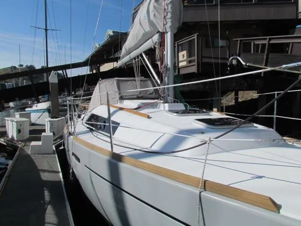 Slide: The Image of Beneteau Oceanis 31 2014 - 2