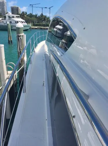 Slide: The Image of Sunseeker Predator 2006 - 7