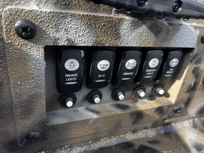 Slide: The Image of Excel 183 Tomahawk 2026 - 6