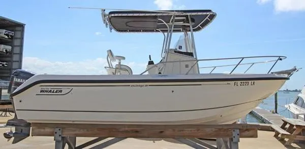 Slide: The Image of Boston Whaler 210 Outrage 2000 - 0