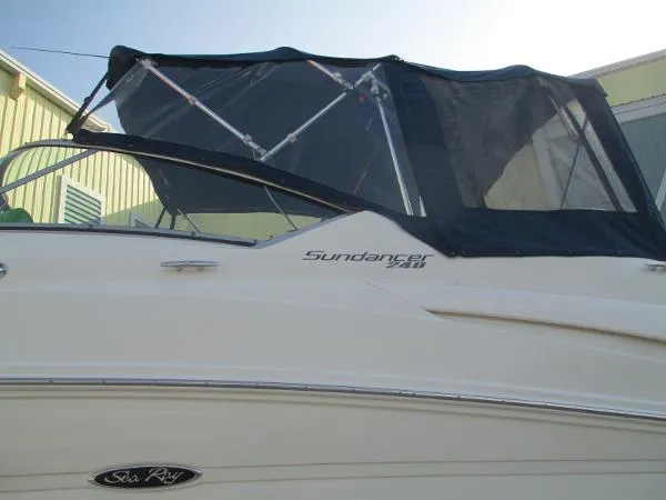 Slide: The Image of Sea Ray 240 Sundancer 2010 - 3