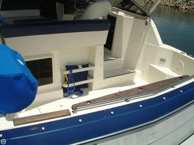 Slide: The Image of Bayliner 29 Avanti 1989 - 2
