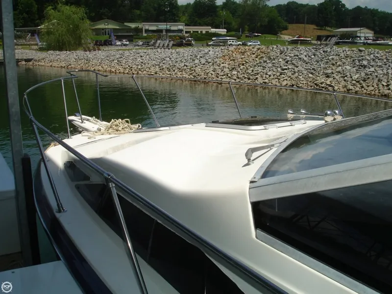 Slide: The Image of Bayliner 29 Avanti 1989 - 3
