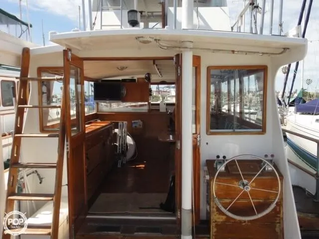 Slide: The Image of Grand Banks 42 Flybridge 1968 - 11
