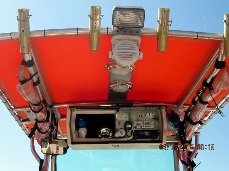 Slide: The Image of Angler 204 Center Console 1996 - 11