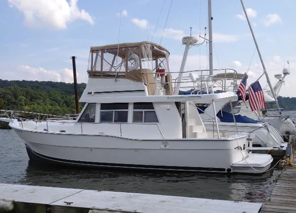 Slide: The Image of Mainship 390 Trawler 2002 - 0