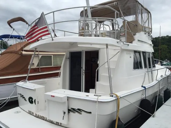 Slide: The Image of Mainship 390 Trawler 2002 - 5