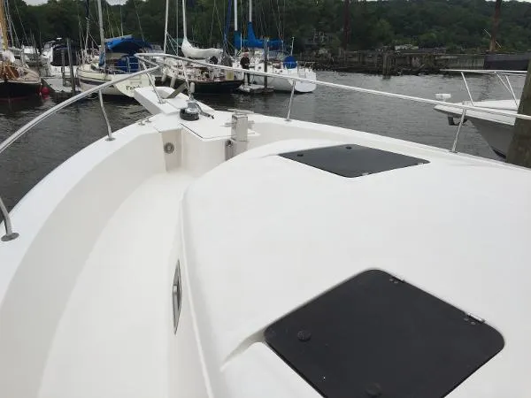 Slide: The Image of Mainship 390 Trawler 2002 - 6