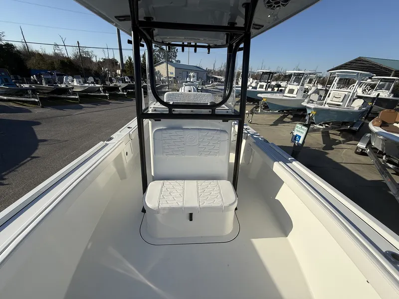 Slide: The Image of Parker Marine 230 Coastal Elite 2026 - 9