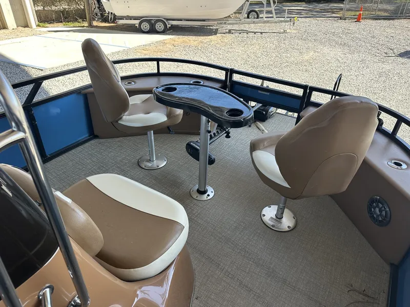 Slide: The Image of Avalon Venture 85 CCF 2385 2024 - 7