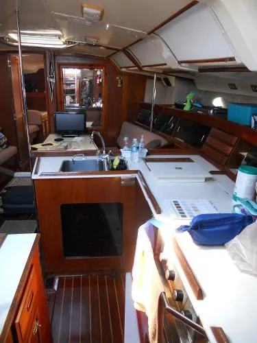 Slide: The Image of Hunter 45 LEGEND 1986 - 10