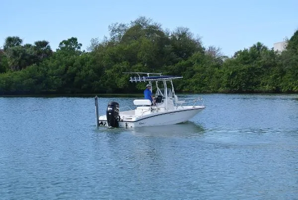 Slide: The Image of Boston Whaler Dauntless 20 w/Fishing Package 2007 - 4