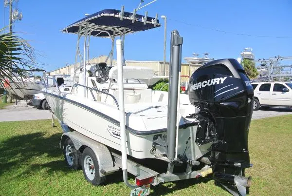 Slide: The Image of Boston Whaler Dauntless 20 w/Fishing Package 2007 - 6