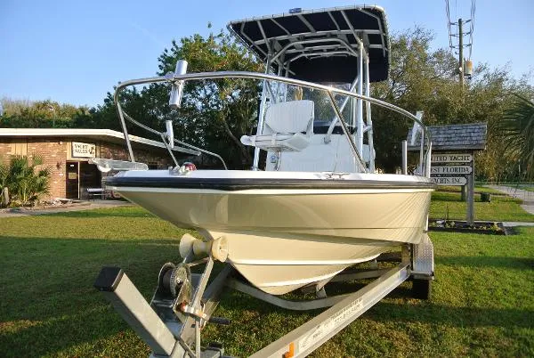 Slide: The Image of Boston Whaler Dauntless 20 w/Fishing Package 2007 - 7