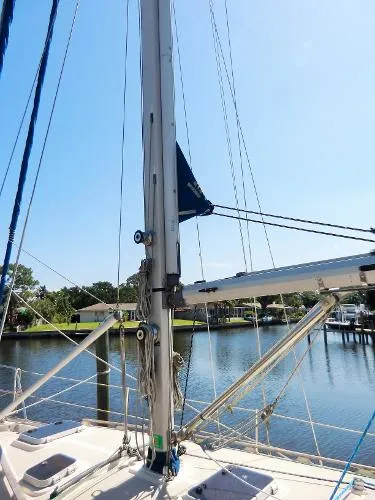 Slide: The Image of Island Packet 32 Cutter 1990 - 7