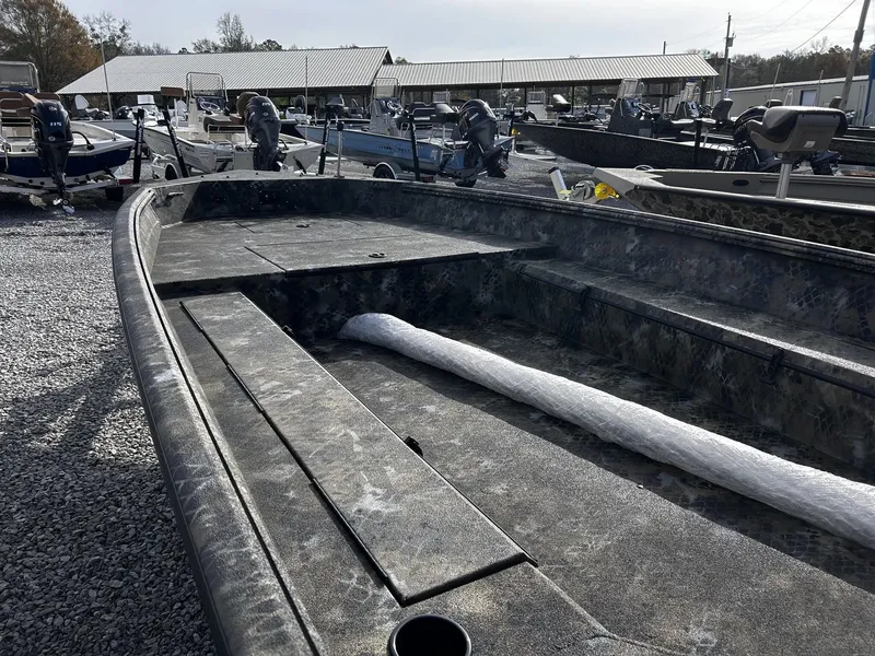 Slide: The Image of Excel 183 Tomahawk 2026 - 3