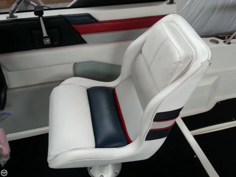 Slide: The Image of Bayliner 2655 Cierra Sunbridge 1990 - 10