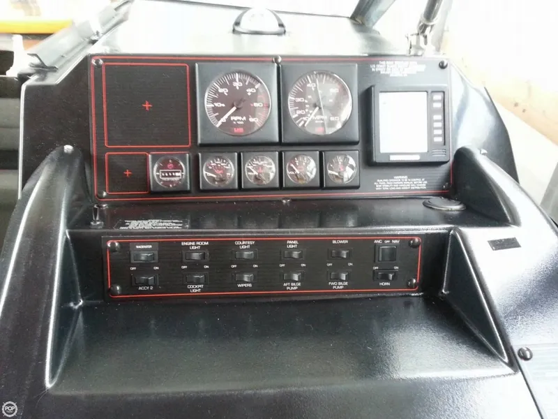 Slide: The Image of Bayliner 2655 Cierra Sunbridge 1990 - 8