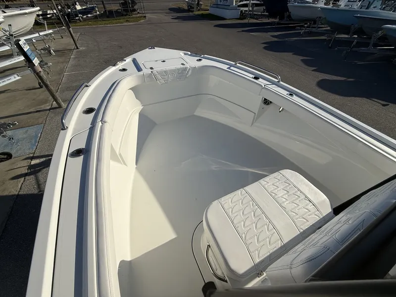 Slide: The Image of Parker Marine 230 Coastal Elite 2026 - 10