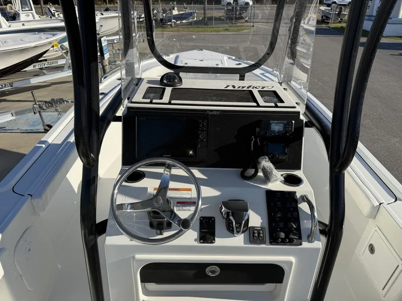 Slide: The Image of Parker Marine 230 Coastal Elite 2026 - 5