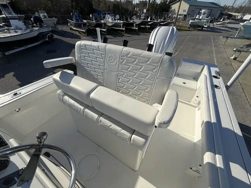 Slide: The Image of Parker Marine 230 Coastal Elite 2026 - 7