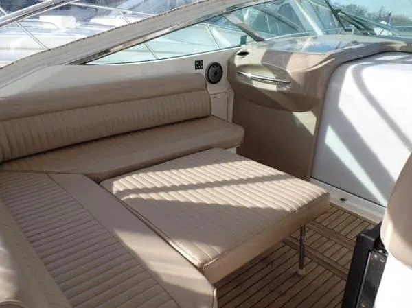 Slide: The Image of Wellcraft 400 Riviera 2004 - 4