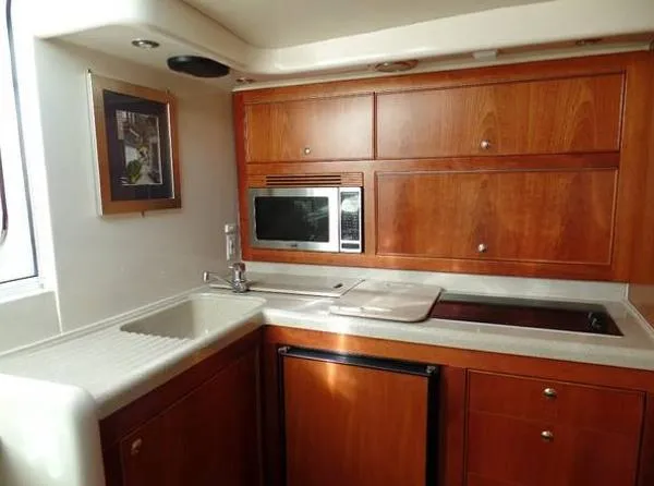 Slide: The Image of Wellcraft 400 Riviera 2004 - 6