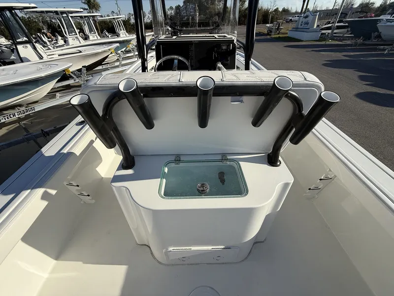 Slide: The Image of Parker Marine 230 Coastal Elite 2026 - 12