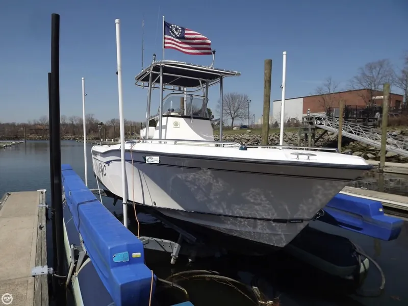 Slide: The Image of Grady-White 222 Fisherman 2002 - 2