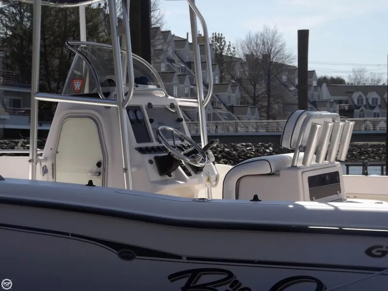 Slide: The Image of Grady-White 222 Fisherman 2002 - 8