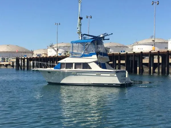 Slide: The Image of Tollycraft 30 Sport Cruiser 1988 - 1