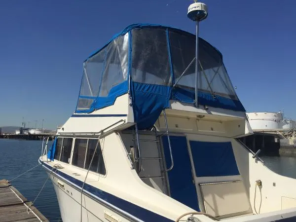 Slide: The Image of Tollycraft 30 Sport Cruiser 1988 - 6