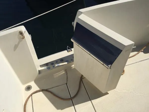 Slide: The Image of Tollycraft 30 Sport Cruiser 1988 - 9
